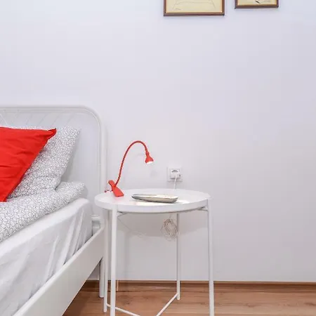 Eleganto - 2bd Stylish By Flat Mаnager