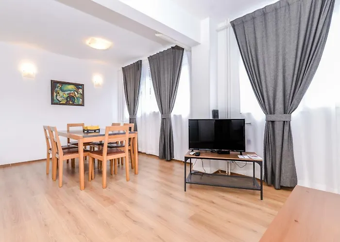 Eleganto - 2bd Stylish By Flat Mаnager